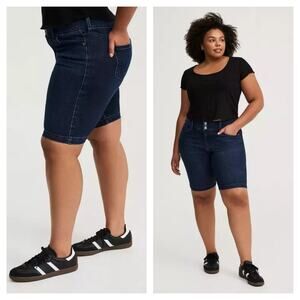 NWT Torrid 11" Jegging Bermuda Shorts Plus Size 22 High Rise Denim